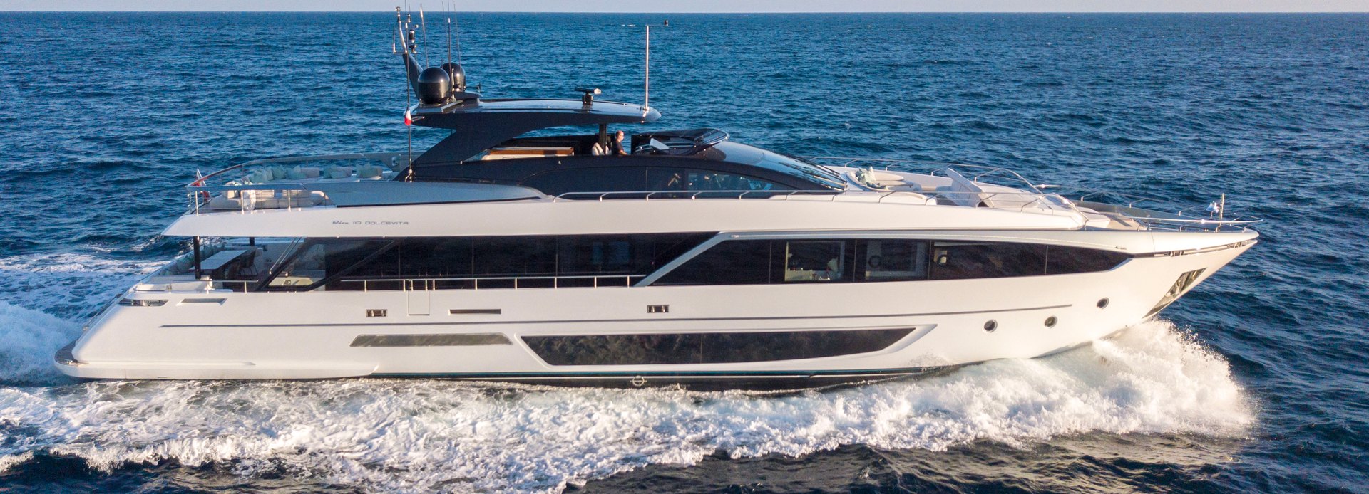 Elysium I yacht, Riva