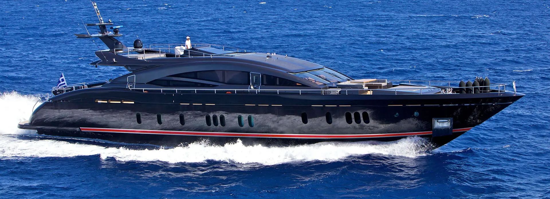 Rooster yacht, Golden Yachts