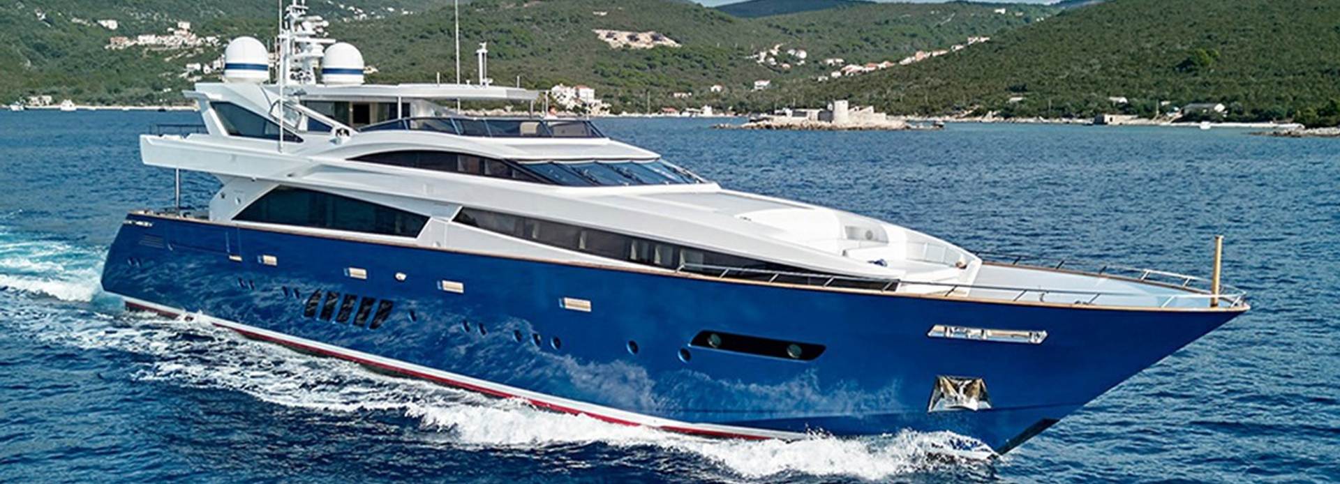 Cezz of London yacht, Dominator
