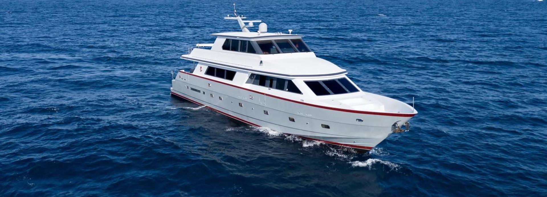 Un Wine yacht, Hargrave Custom Yachts