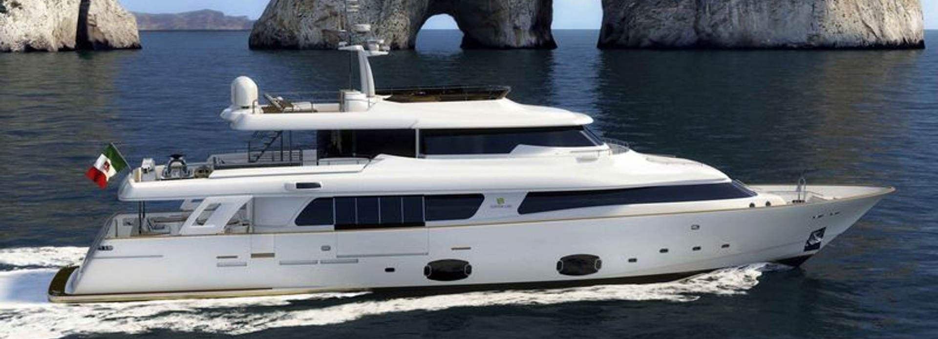 HF yacht, Custom Line