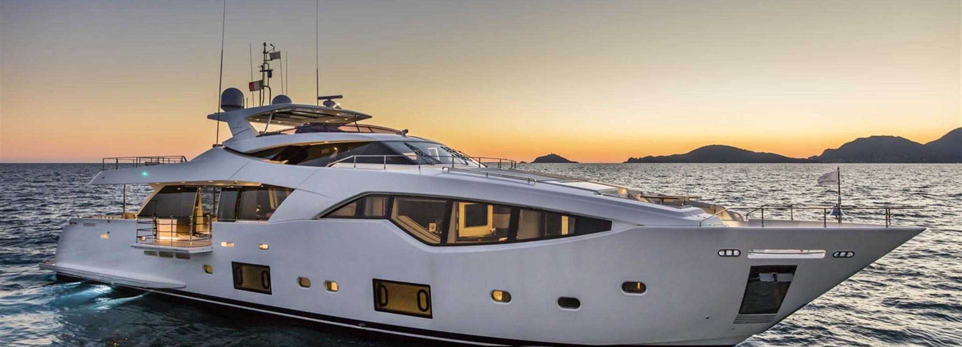 JL108 yacht, Custom Line