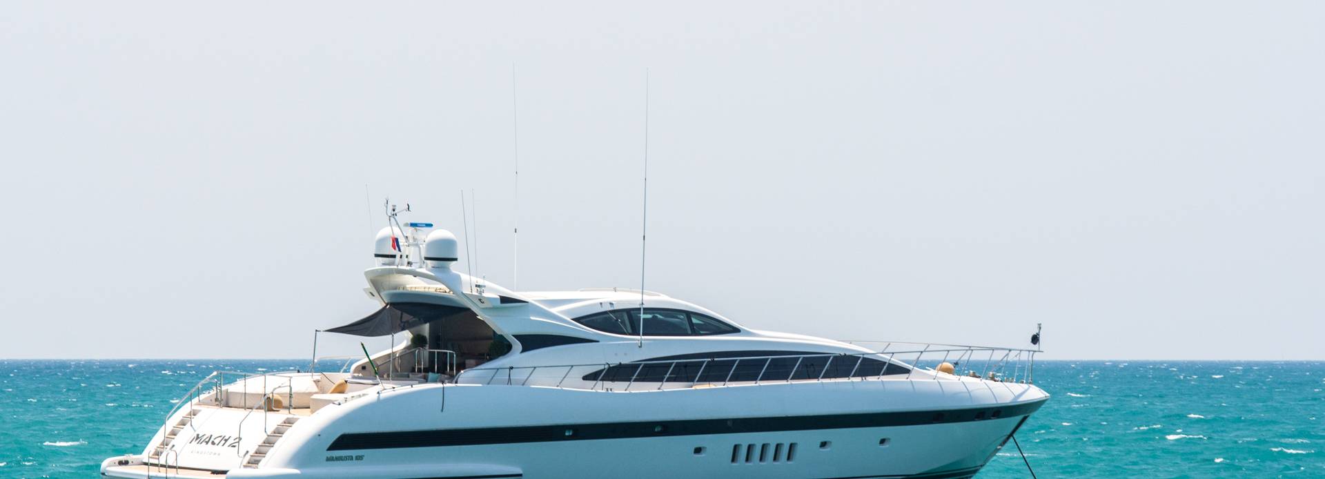 Wet Panther yacht, Mangusta