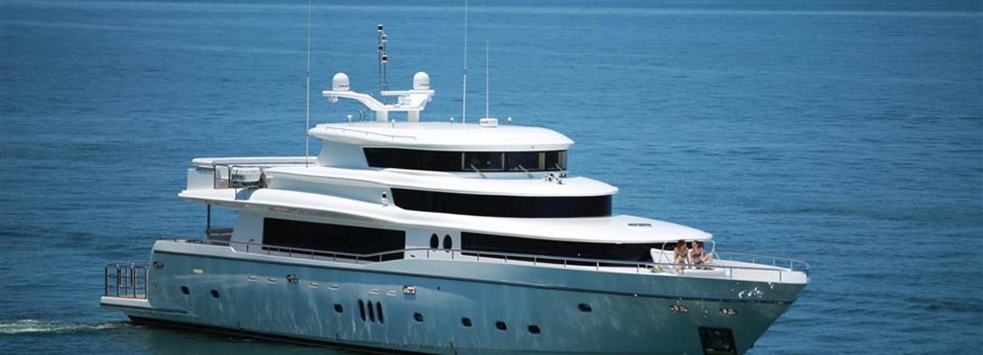 Duchessa yacht, Johnson Yachts