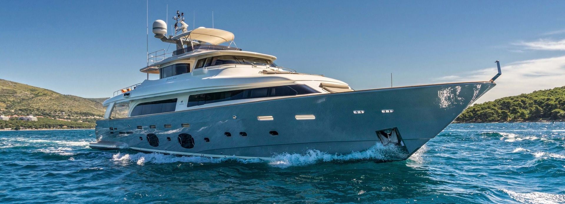 Seventh Sense yacht, Custom Line