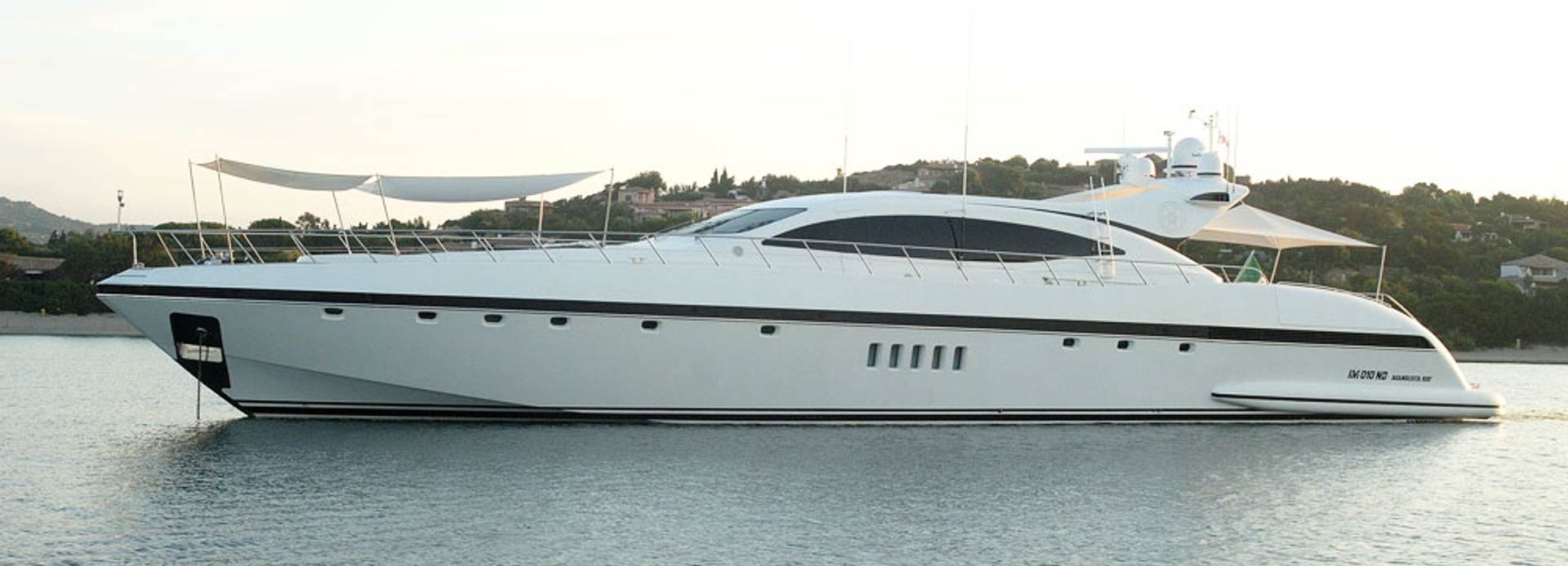 Ares yacht, Mangusta