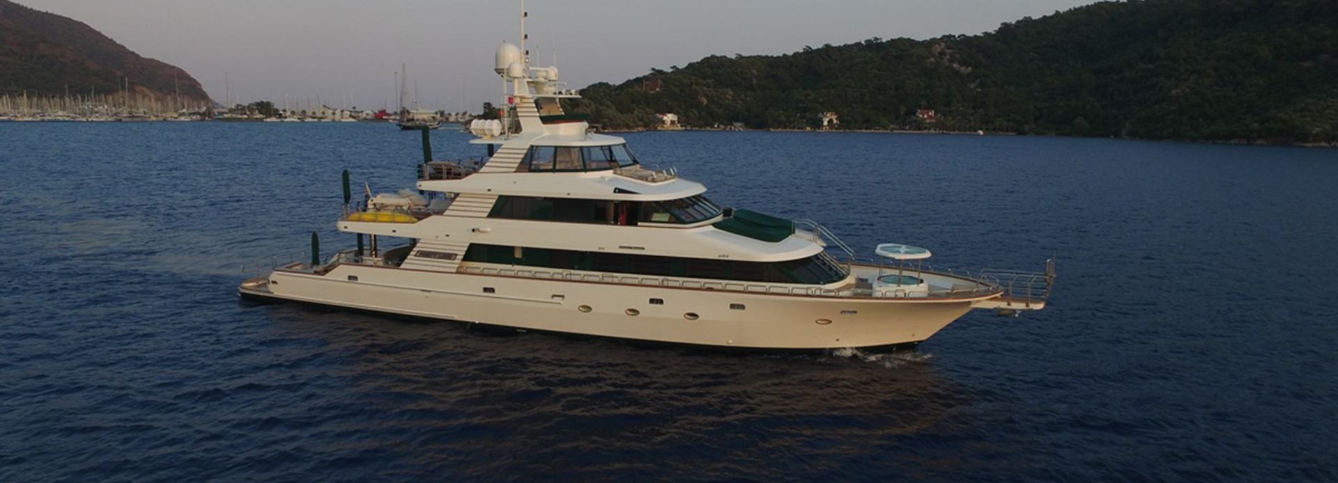 Forty Love yacht, Westport Yachts