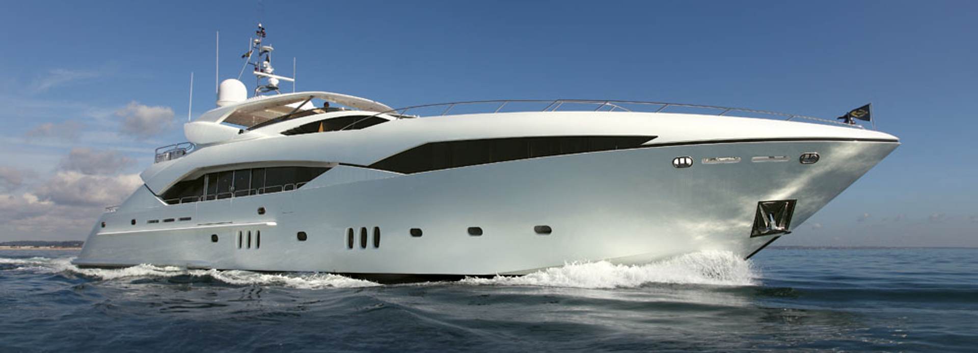 Hasba yacht, Sunseeker
