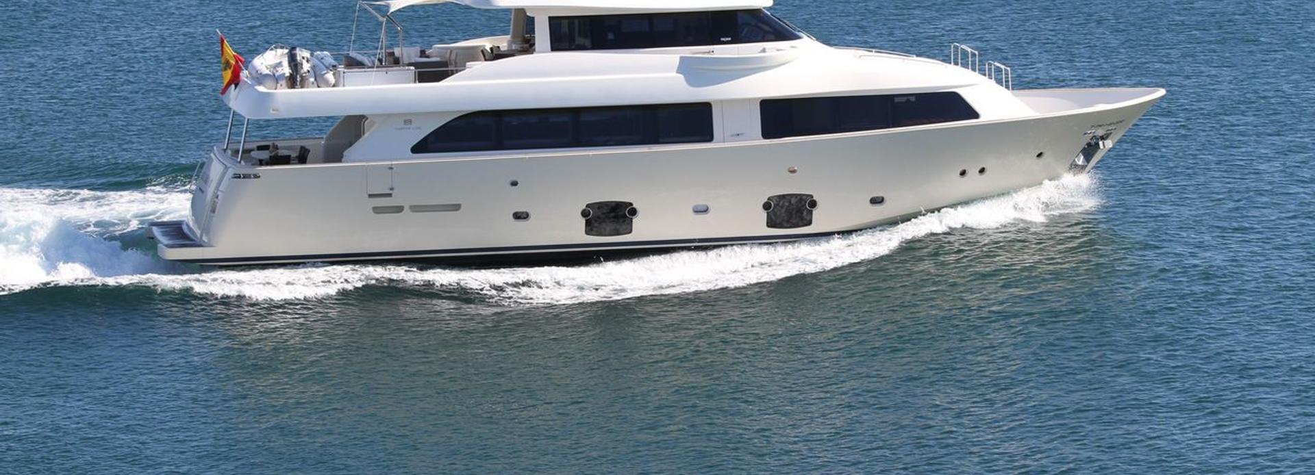 Eolia yacht, Custom Line