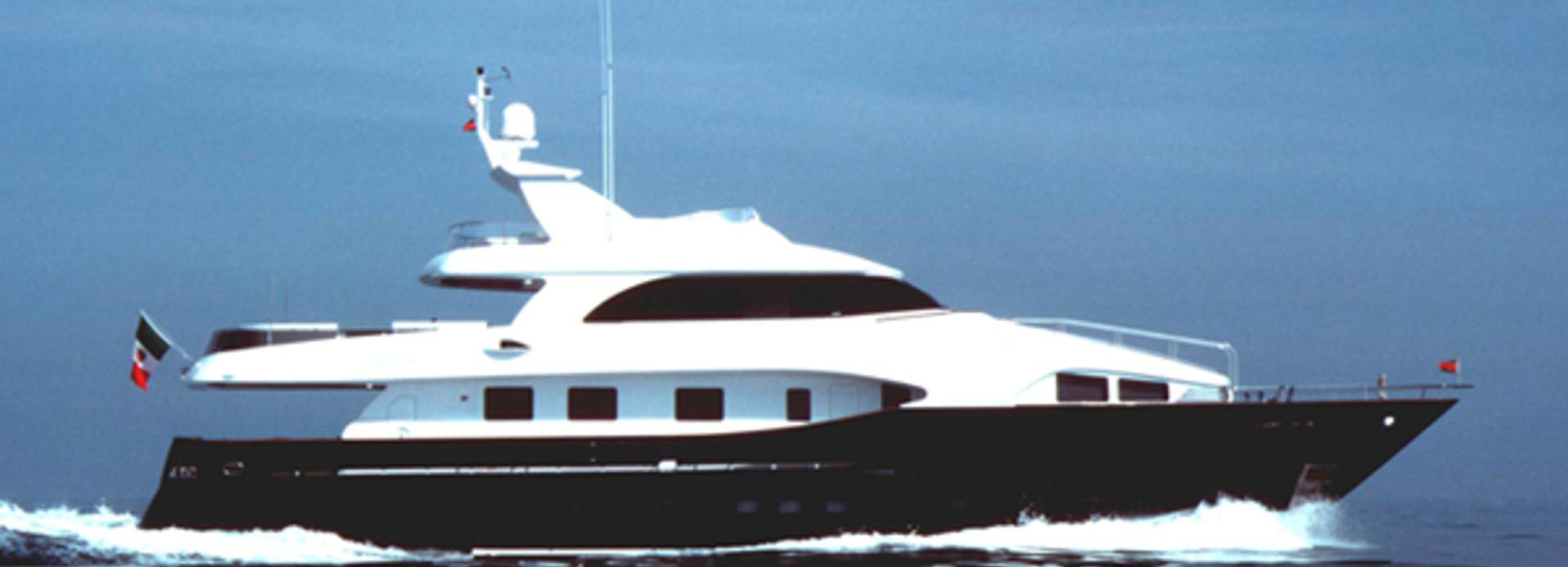 Lady Malak yacht, CBI Navi