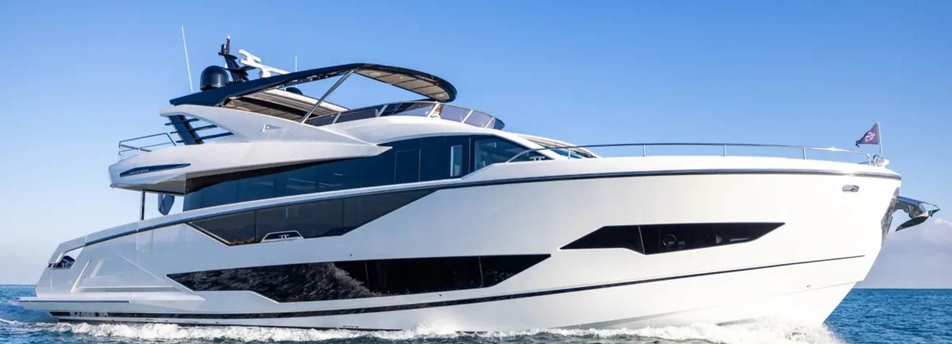 Sunseeker 90 / 935 yacht, Sunseeker