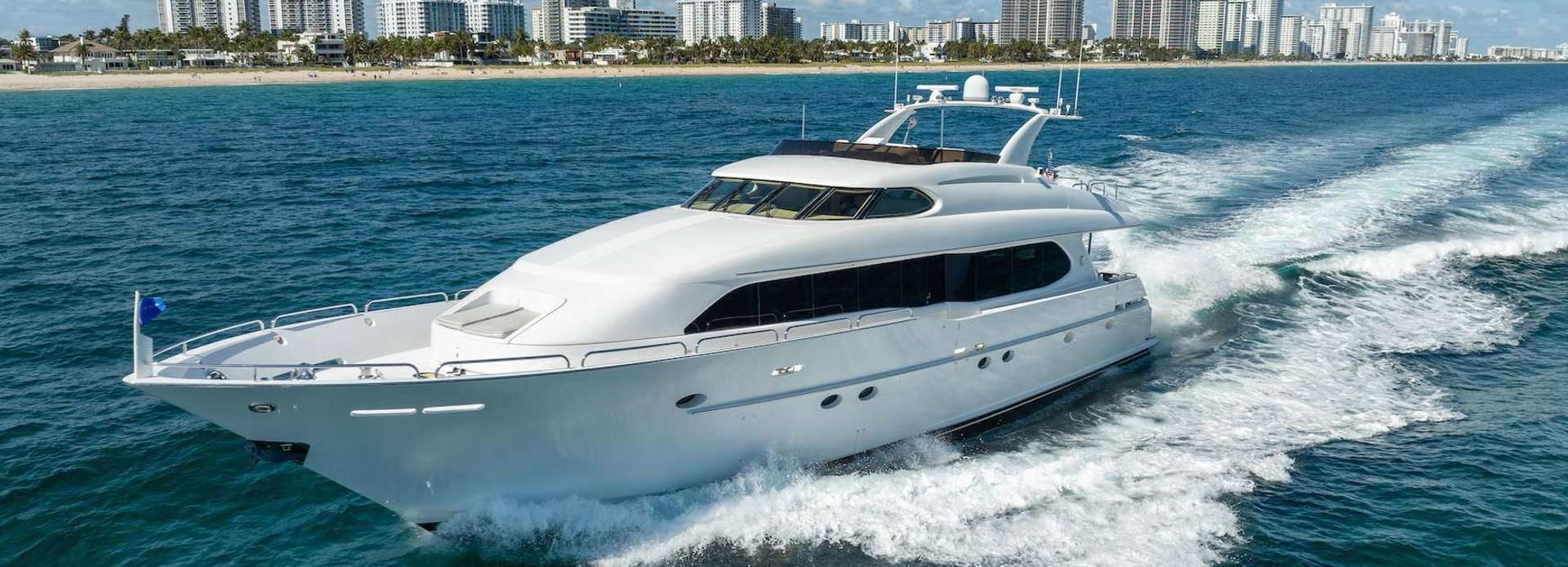 IV Tranquility yacht, Lazzara Yachts