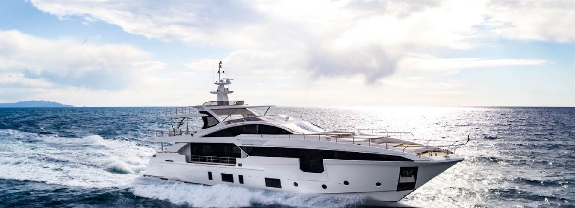 Sol yacht, Azimut