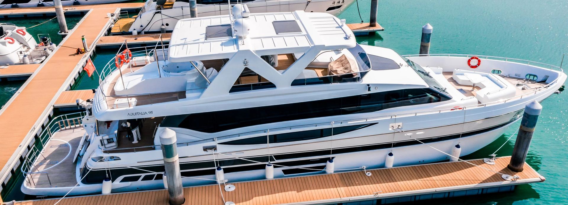Aquitalia 95 yacht, Yihong Yachts