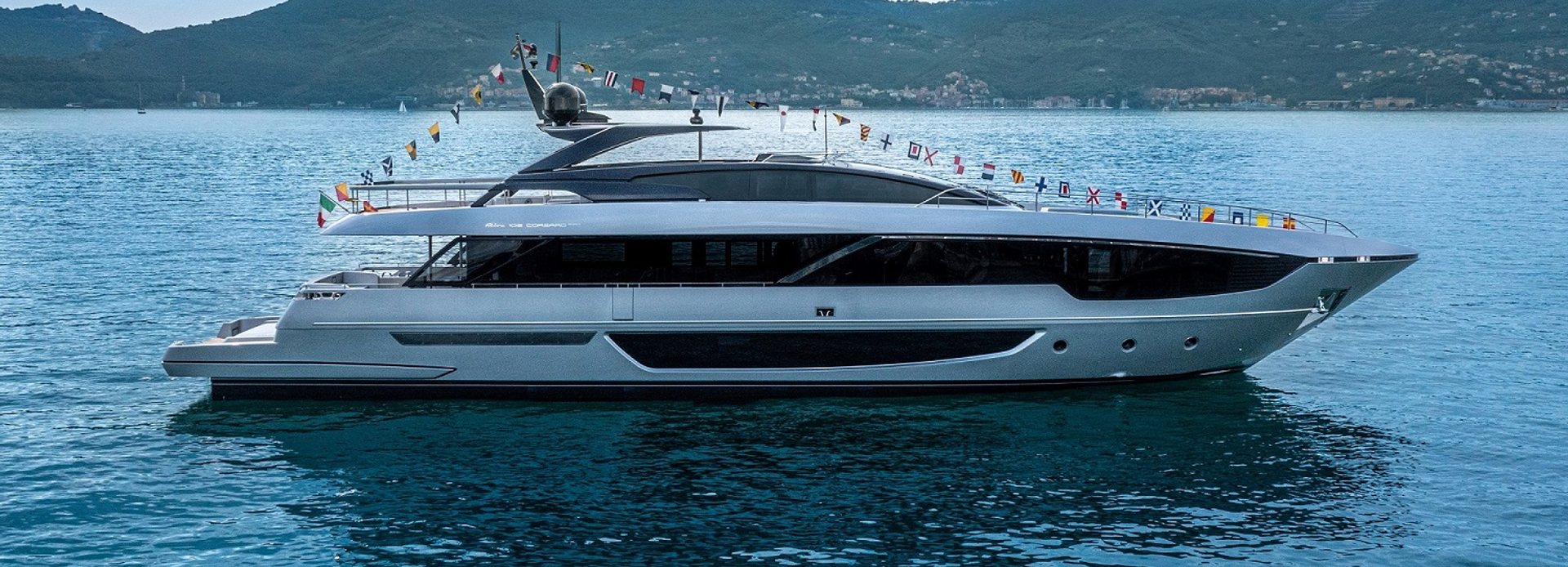 GIO4 yacht, Riva