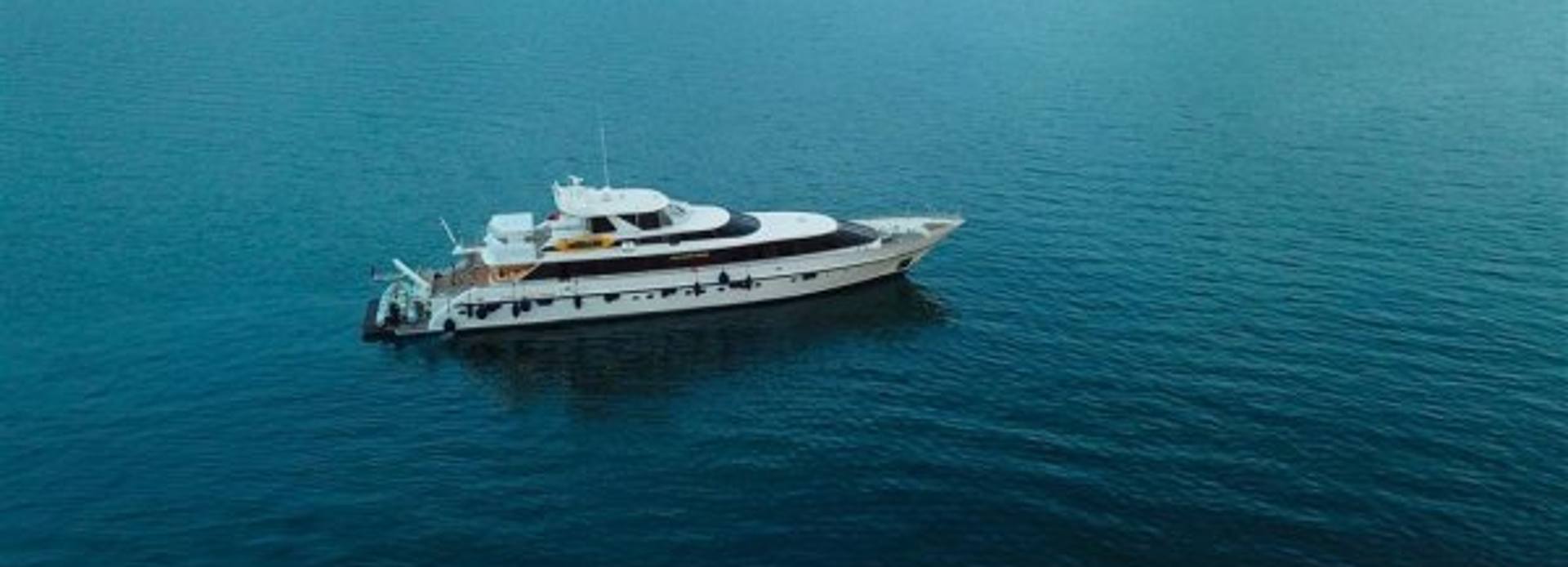 Agartha yacht, Porsius