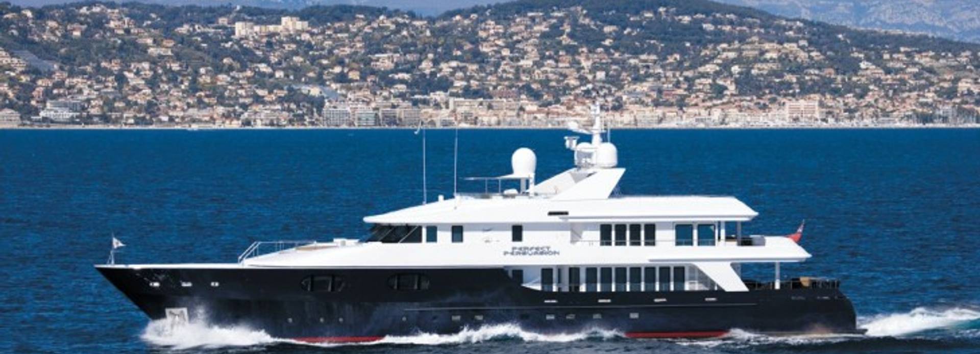 Perfect Persuasion yacht, Oceanfast