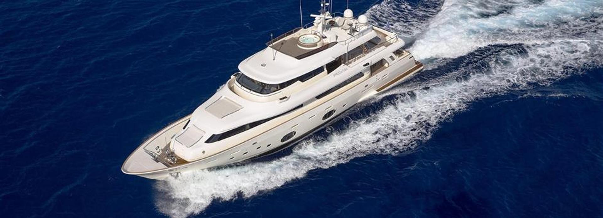 Musica Musica yacht, Custom Line