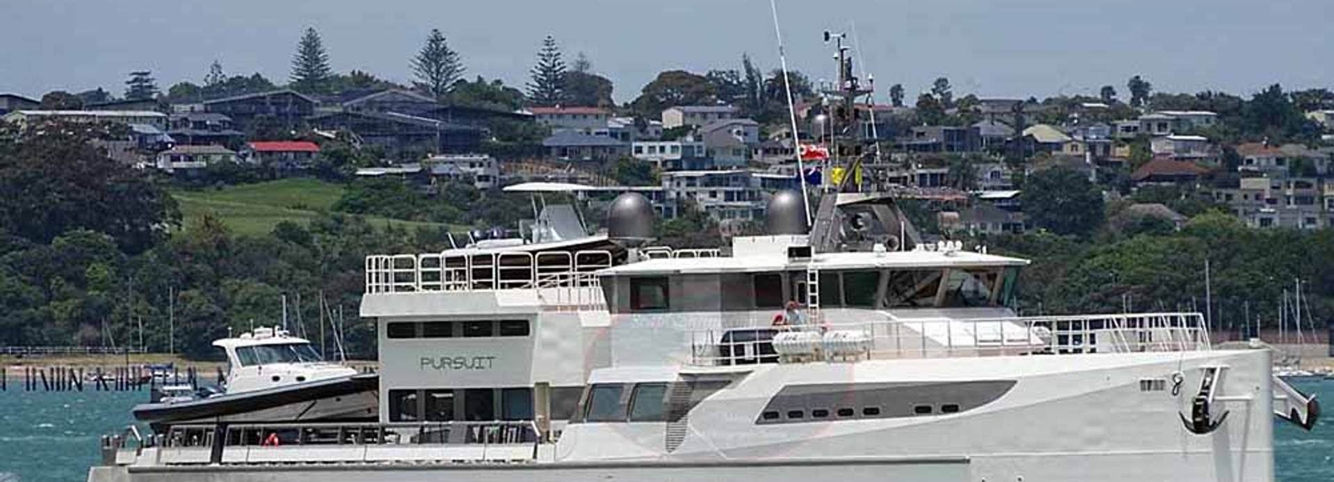 Pursuit yacht, Damen Yachting