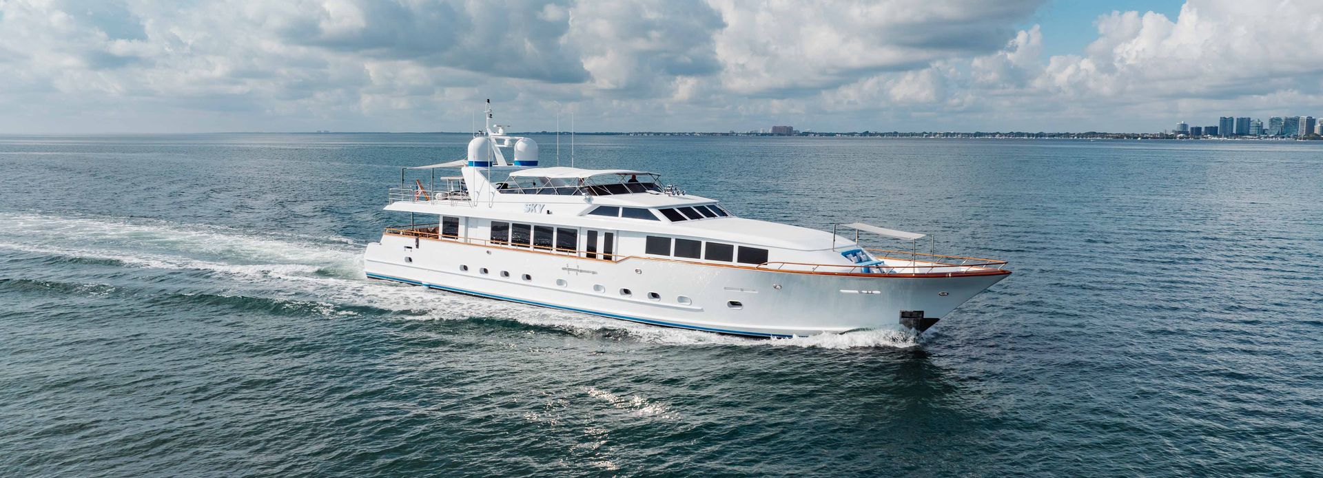 Sky yacht, Broward