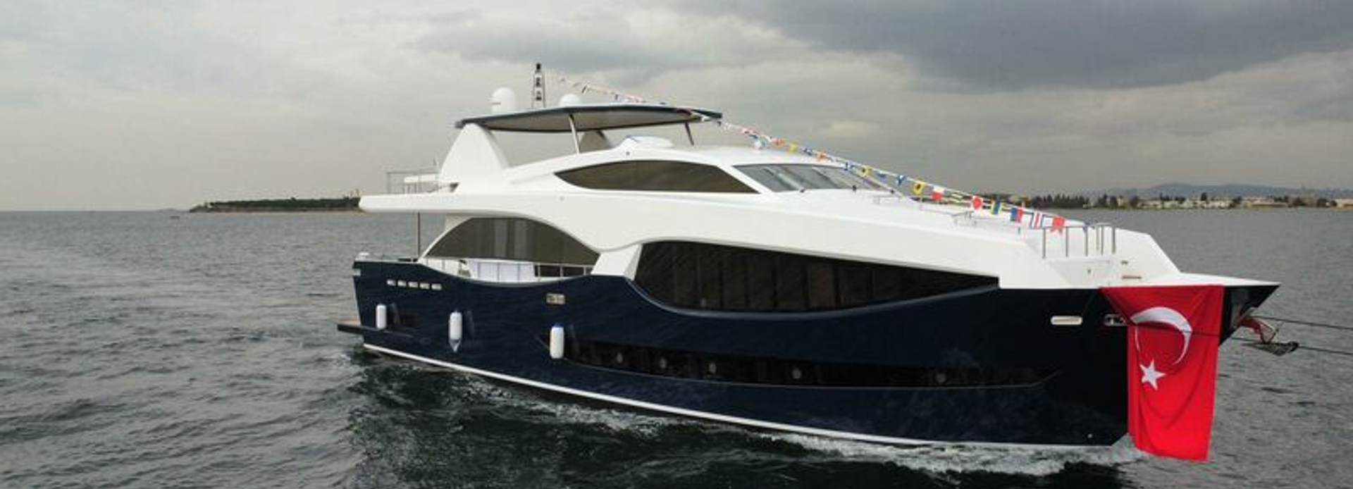 Helge 1 yacht, Marti Yat