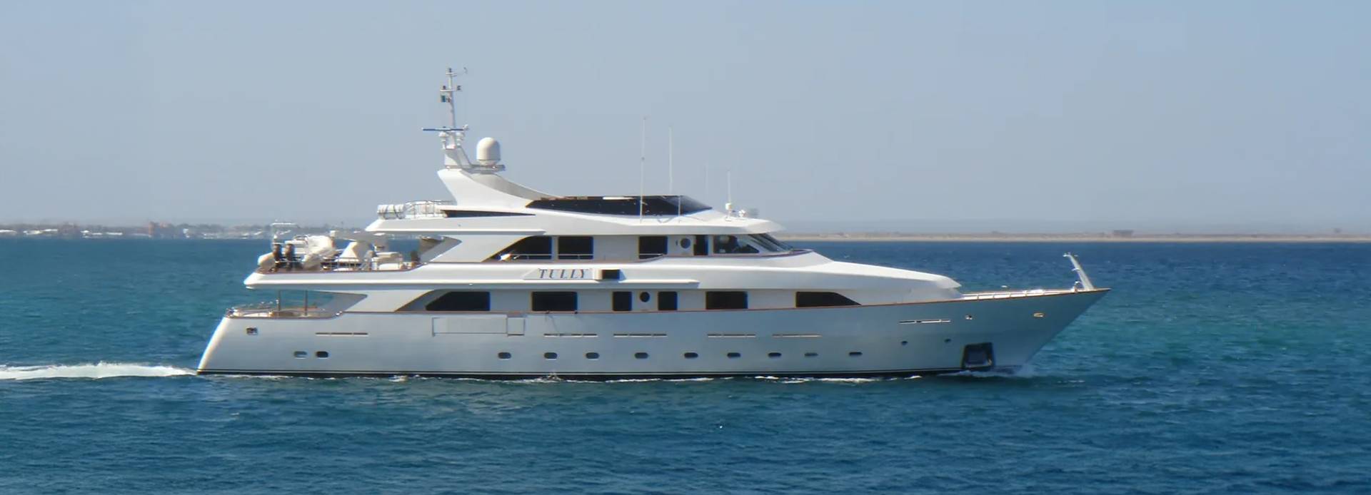 Tully yacht, Benetti