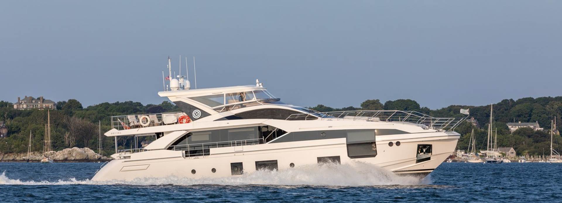 4Play yacht, Azimut