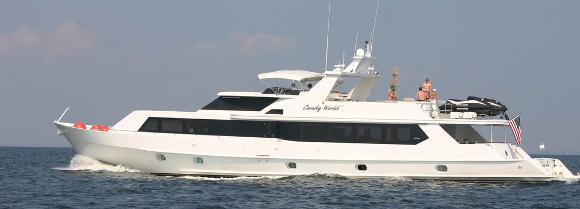 Candy World yacht, Swiftships