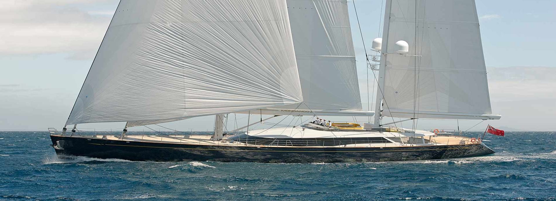 Folie yacht, Alloy Yachts