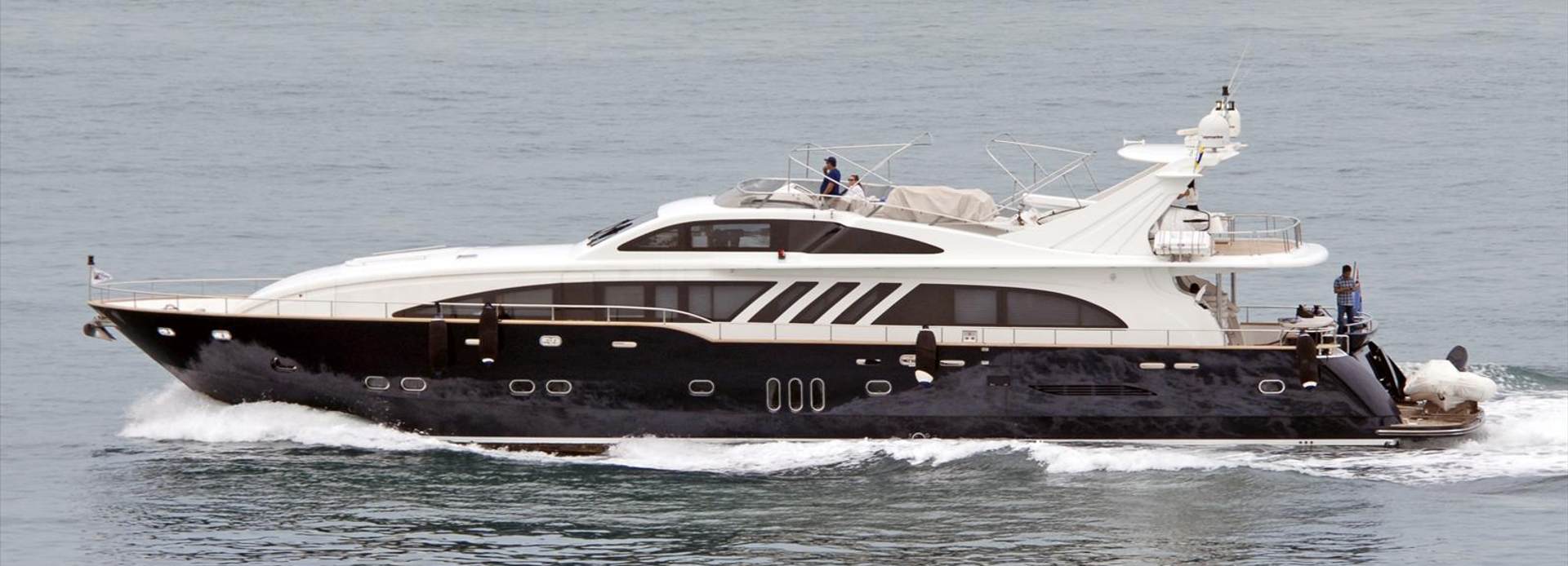 Blue Sapphire yacht, Elegan