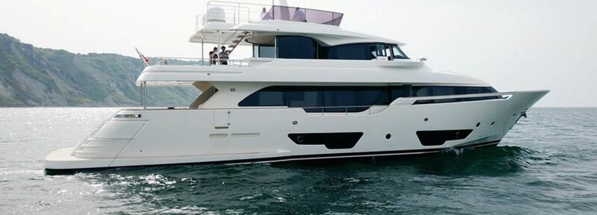 D'Vinci yacht, Custom Line