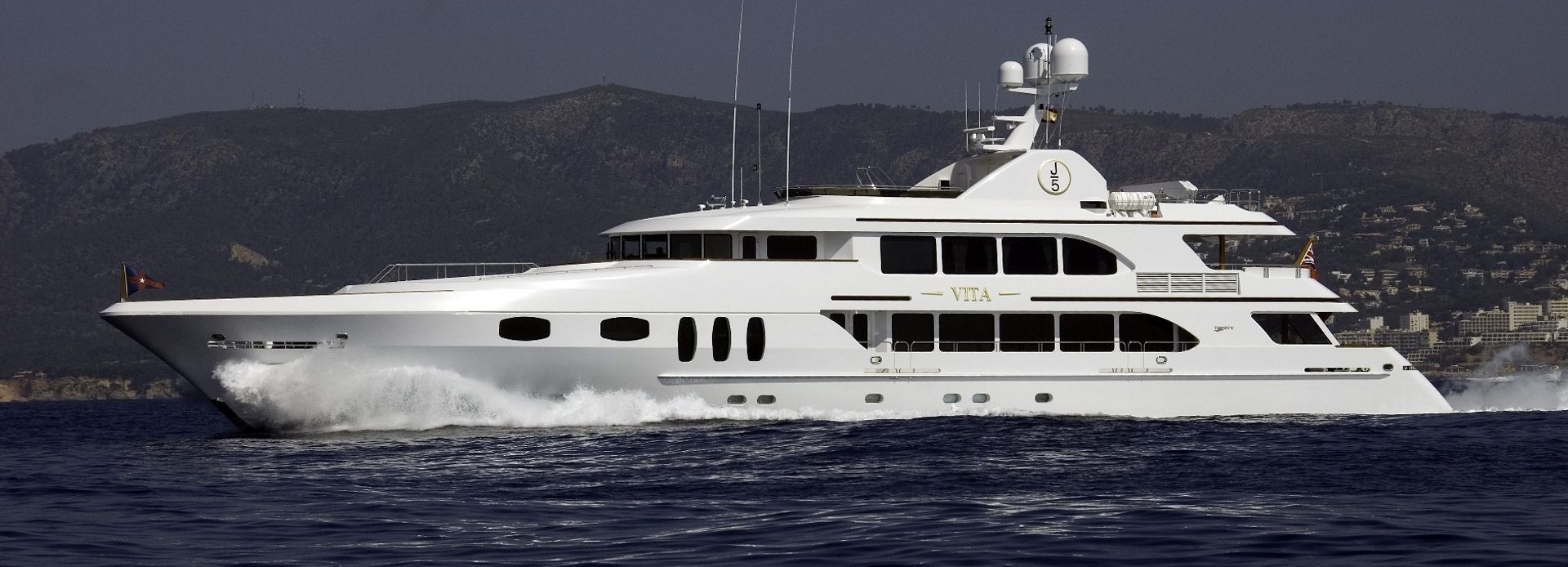 Pipe Dreams yacht, Trinity Yachts