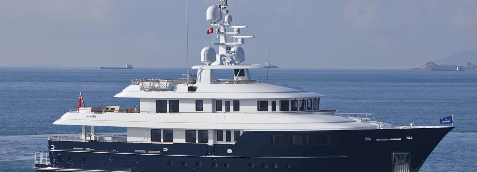 Ocean's Seven yacht, Kingship