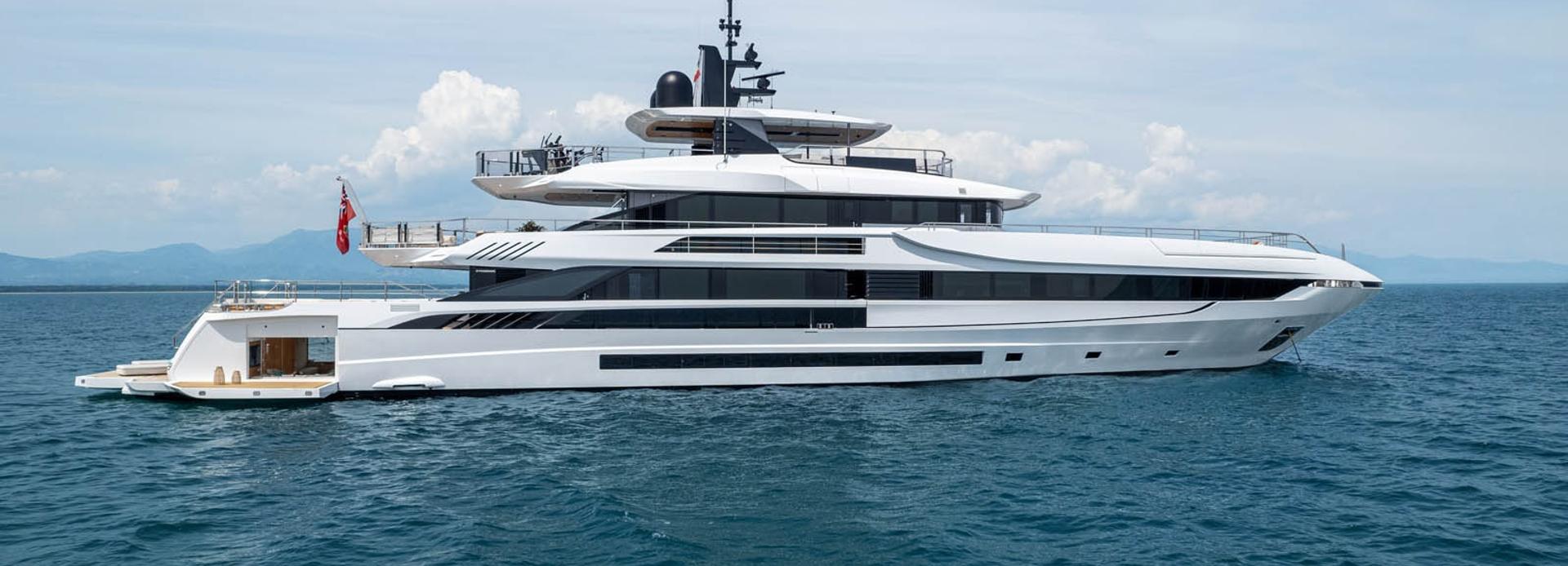 Felicita yacht, Mangusta