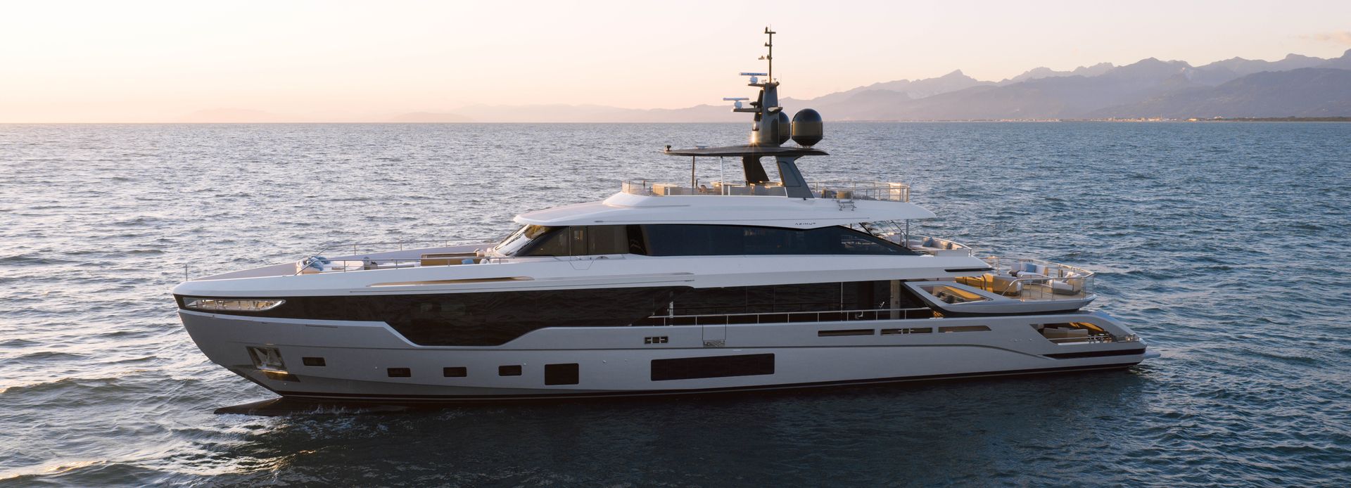 DY Miryan yacht, Azimut