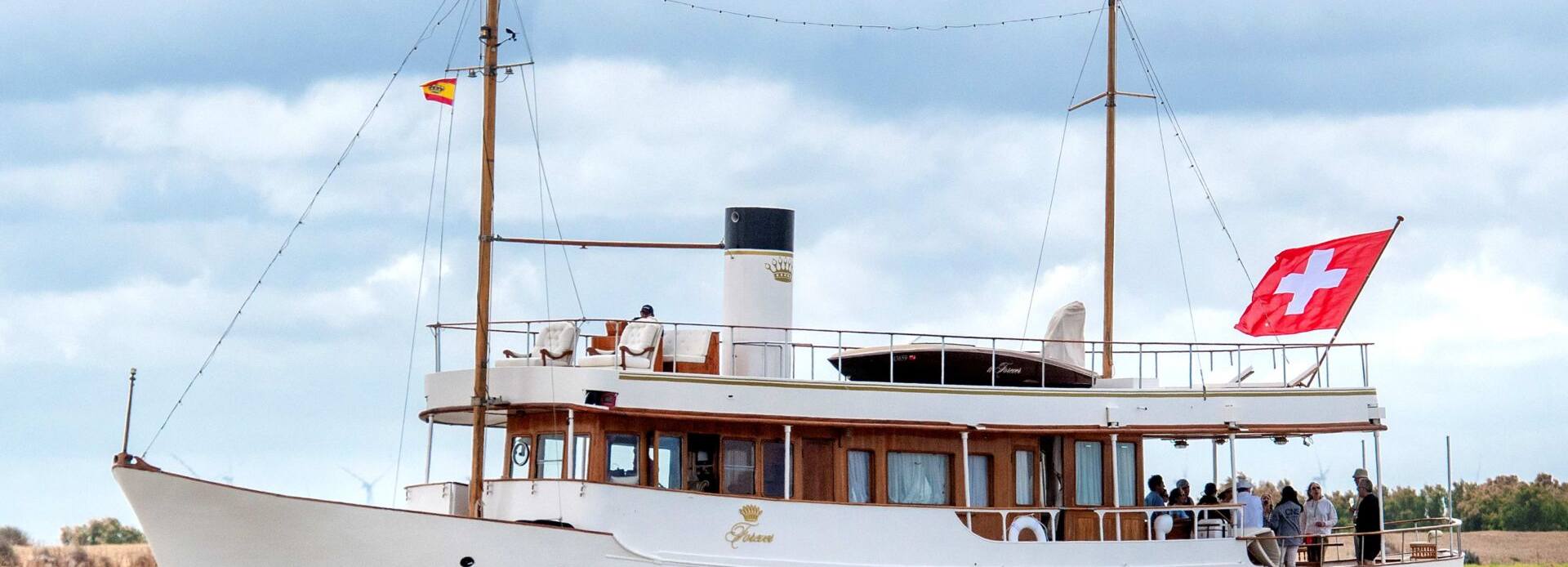 Forever yacht, De Vries Lentsch