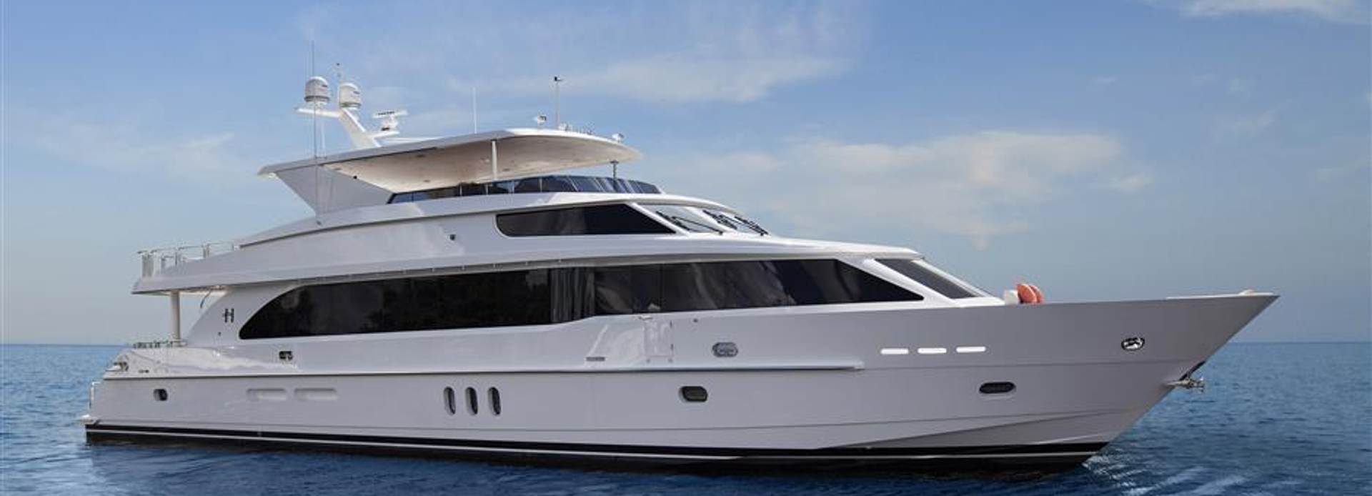 Lola T yacht, Hargrave Custom Yachts