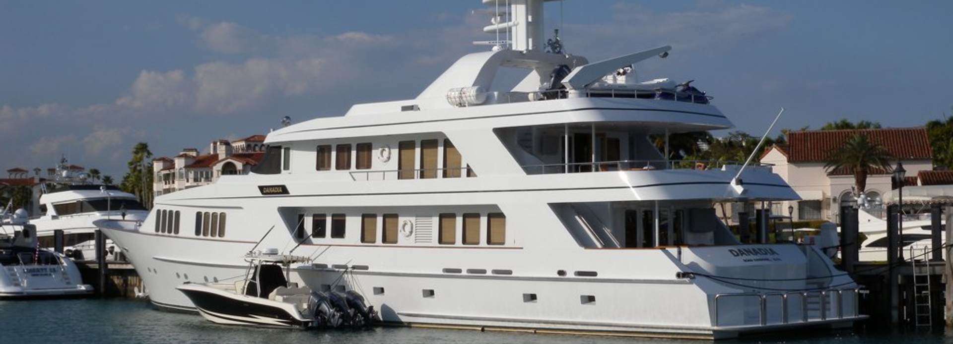 Danadia yacht, Breaux Baycraft