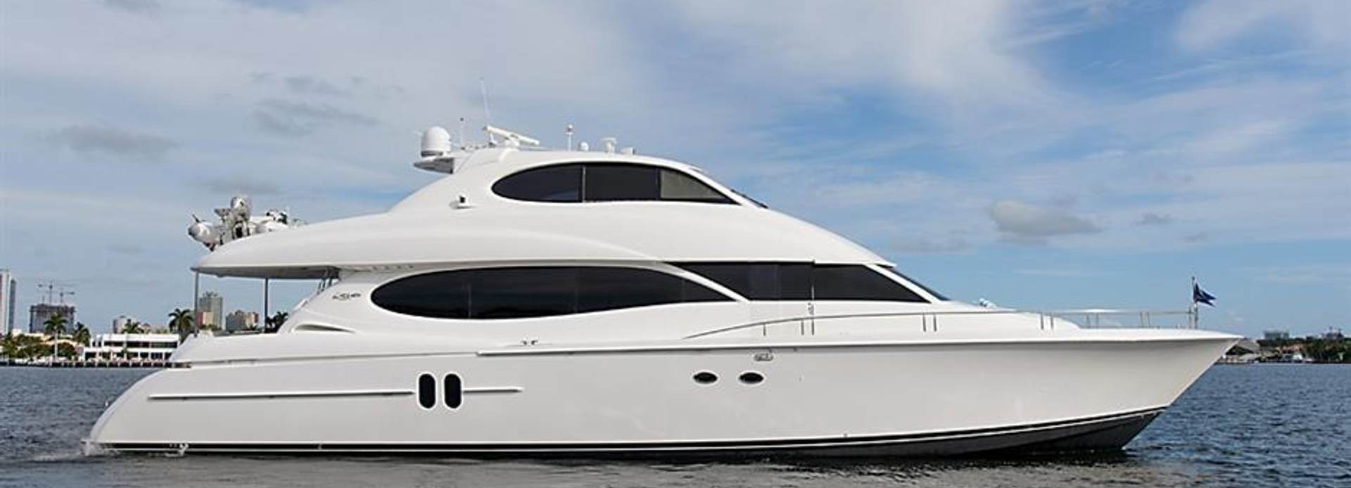 Water Ranch yacht, Lazzara Yachts
