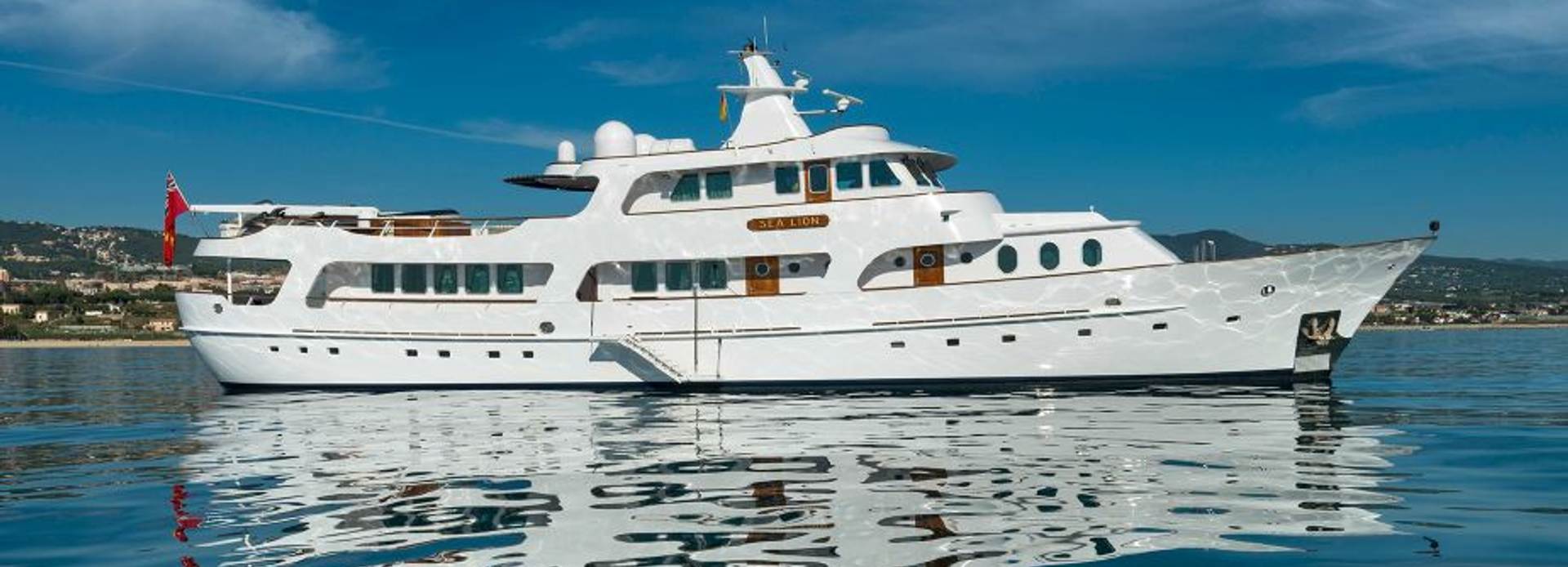 Sea Lion yacht, Haak