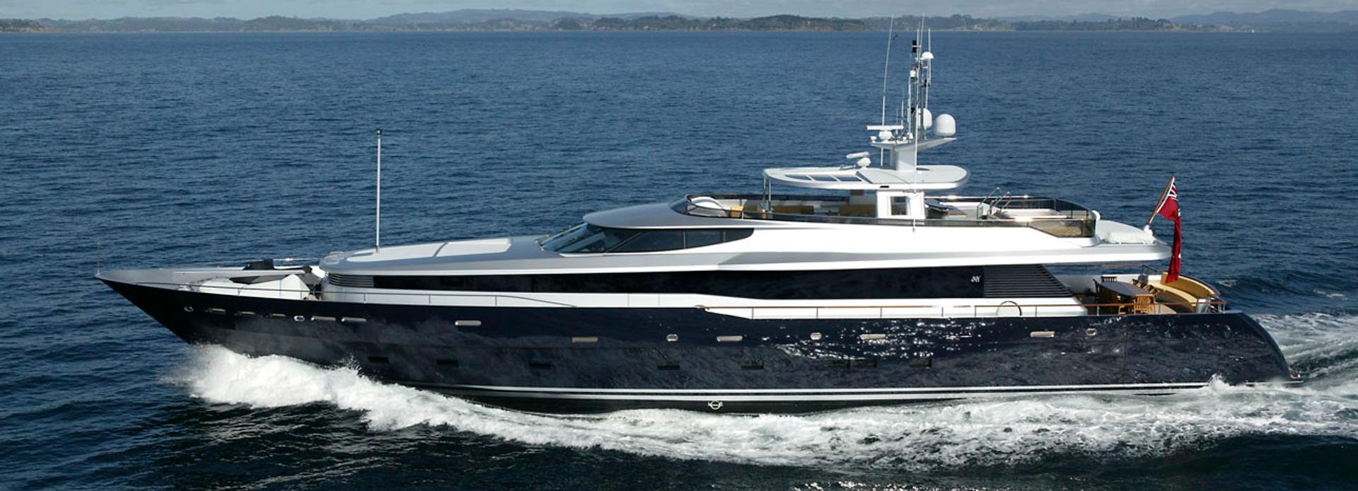 Aura yacht, Alloy Yachts