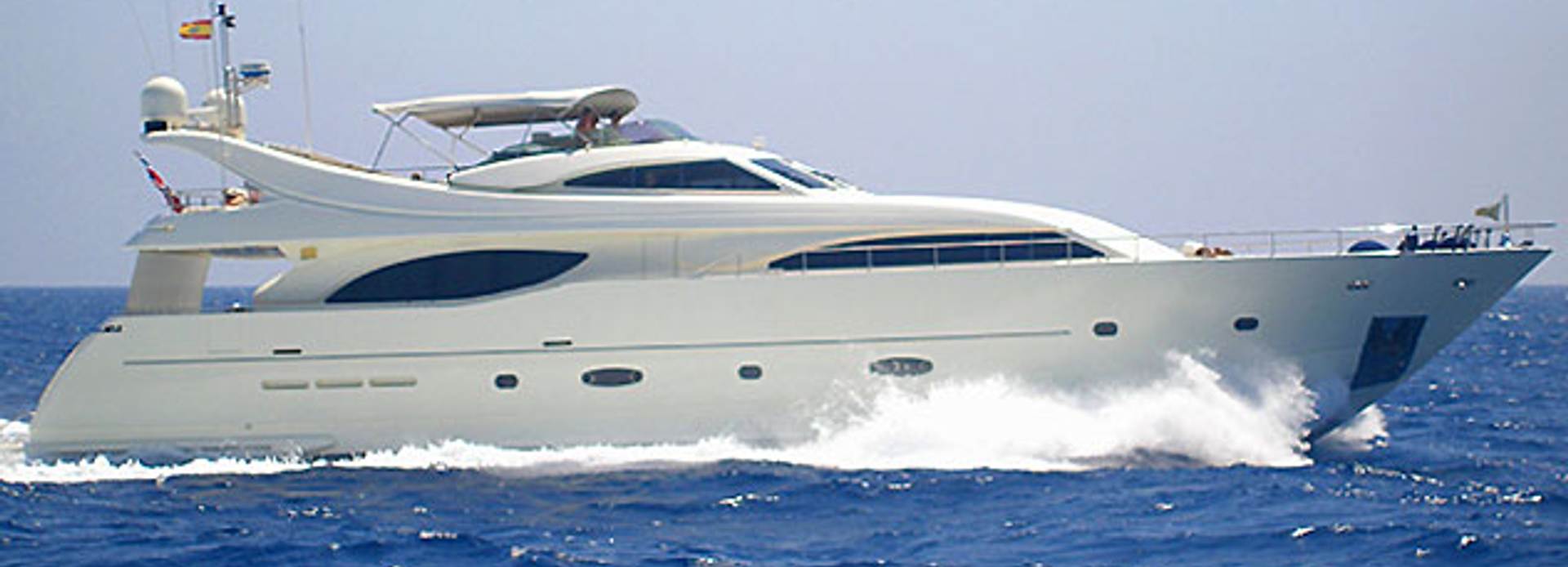 Gemini yacht, Custom Line