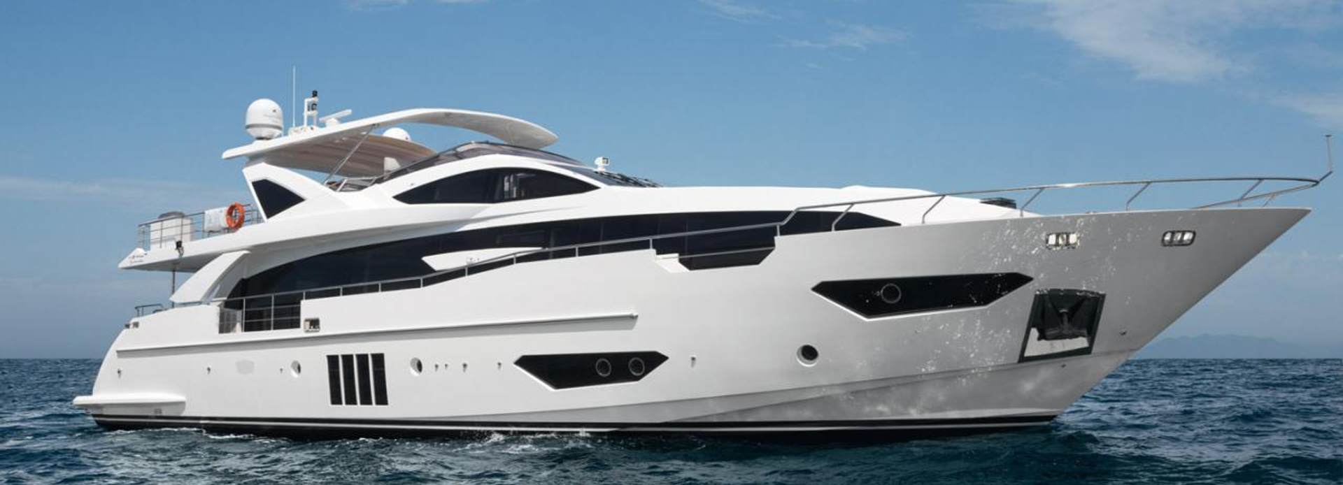 Indigo yacht, Azimut