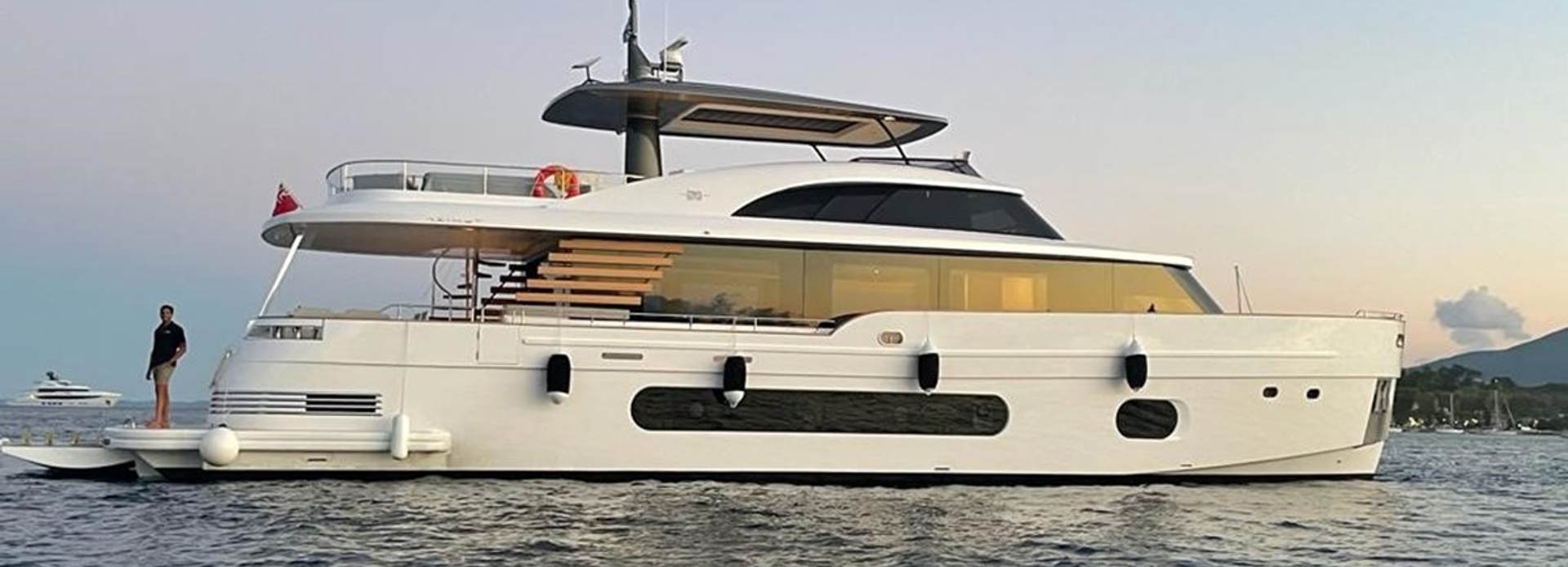 Kiki yacht, Azimut