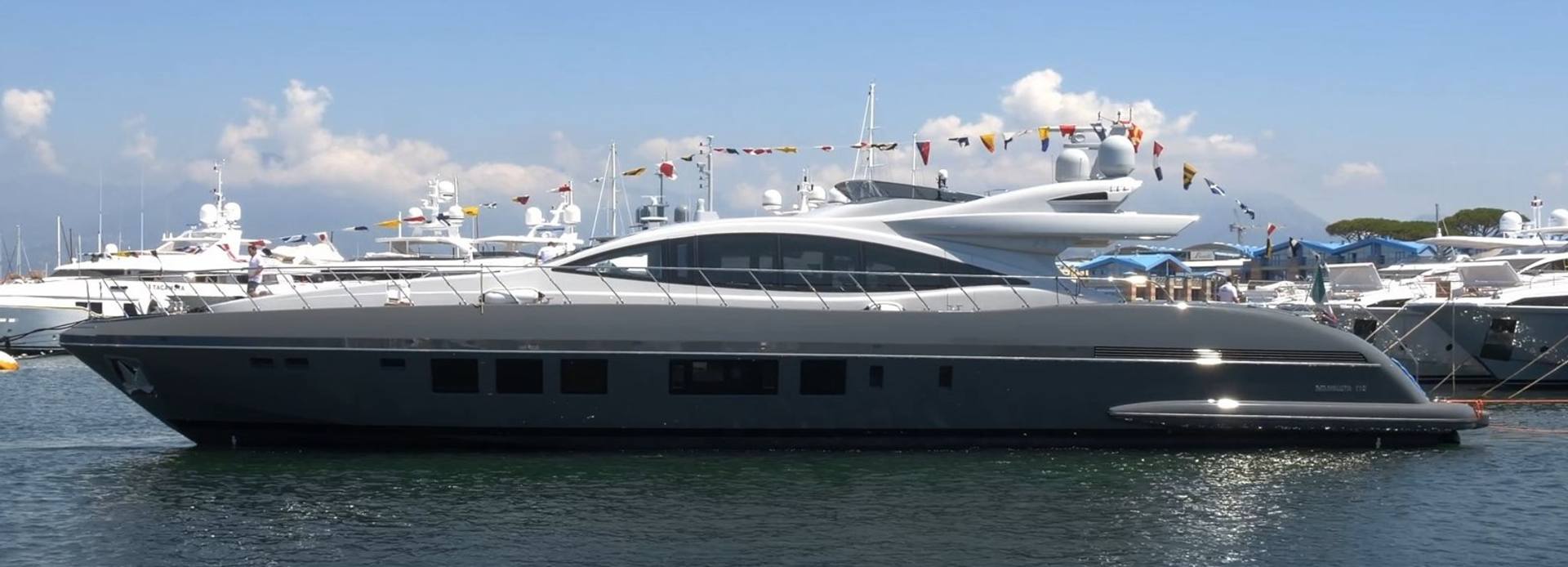 Nana I yacht, Mangusta