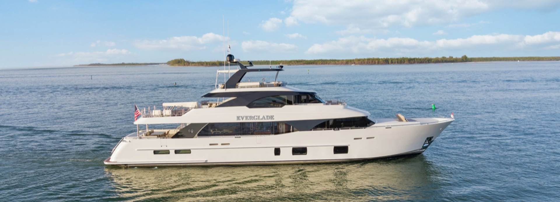 Everglade yacht, Ocean Alexander