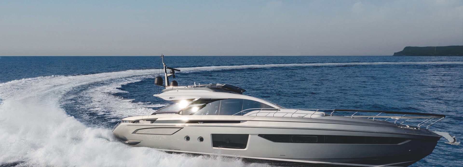 Azimut Grande S8/ 38 yacht, Azimut