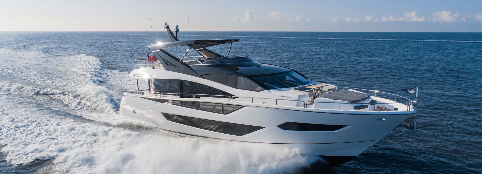 M2B yacht, Sunseeker