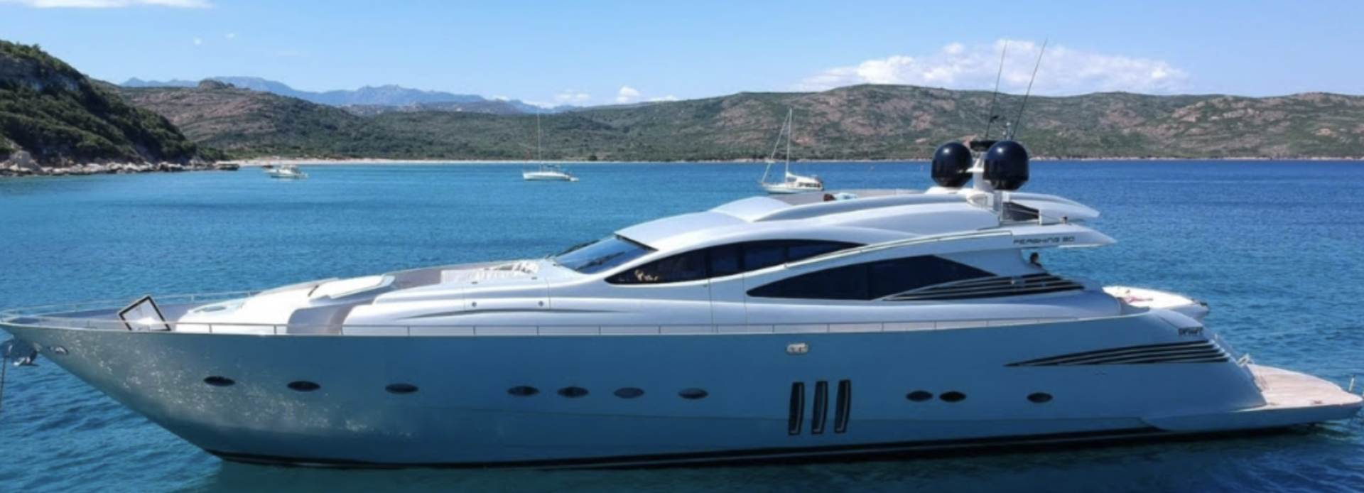 Le Caprice III yacht, Pershing