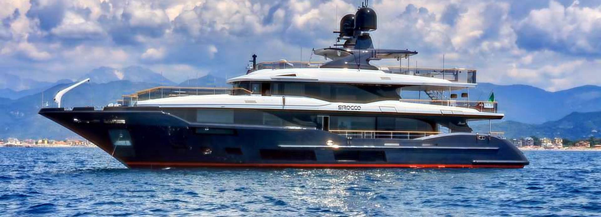 Adva yacht, Benetti